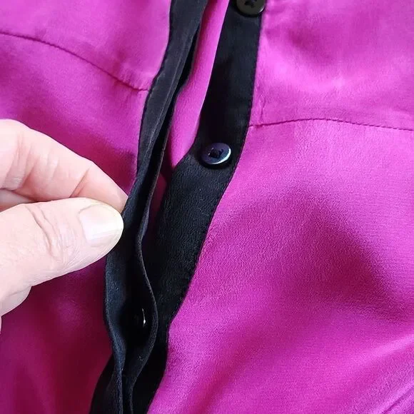 Diane Von Furstenberg Silk Blouse Size 0 Quiet Luxury - Picture 8 of 10